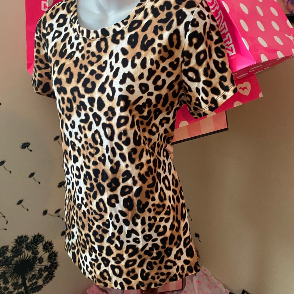 Victoria’s Secret pink t Shirt leopard print